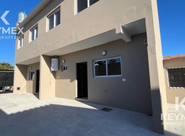 PH · 75m² · 3 Ambientes · 1 Cochera · PH 2 Dorm. en Alquiler en City Bell