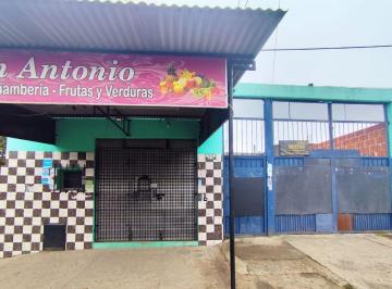 Local comercial , Lomas de Zamora · Local con Deposito