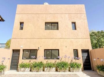 portada casa.jpeg · Casa PH a Estrenar, 4 Ambientes, Jardín Privado, Cochera y Terraza