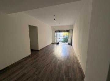 Departamento · 76m² · 4 Ambientes · Departamento en Alquiler - 4 Ambientes - Flores