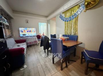 Departamento · 66m² · 3 Ambientes · C/dep en Uriburu y Av Corrientes - Patio Apto Profesional Baño Completo a Nuevo
