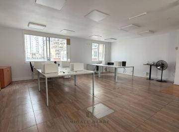 Oficina comercial · 215m² · 7 Ambientes · Alquiler Oficina Recoleta