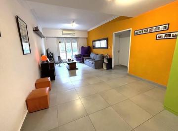Departamento · 120m² · 4 Ambientes · Departamento en Venta de 4 Ambientes y Dependencia en La Paternal
