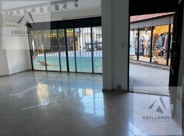 Local comercial · 50m² · 2 Ambientes · Local en Alquiler - Simón Bolívar