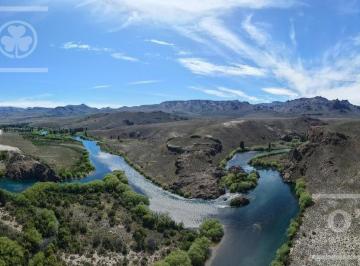Campo · 16000m² · Chacra en Venta Sobre El Río Limay a 1 Hora de San Carlos de Bariloche Patagonia Argentina