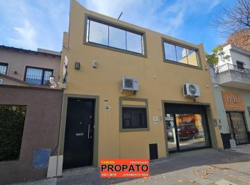 Local comercial · 220m² · 4 Ambientes · 2 Cocheras · Local con Vivienda en 2 Plantas Sobre Lote Propio de 8,66 X 20 m, 3 Baños, Gran Terraza!
