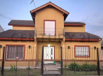 Casa · 121m² · 3 Ambientes · 4 Cocheras · Venta Dos Duplex 2 Ambientes Barrio La Cautiva Pte Derqui Pilar