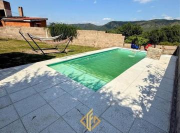 Casa · 120m² · 4 Ambientes · 2 Cocheras · Casa Venta San Antonio de Arredondo 3 Dorm. Pileta