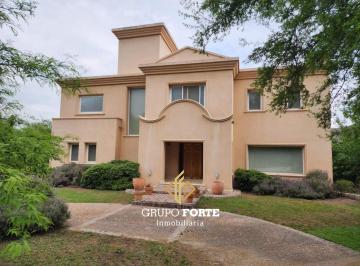 Casa · 570m² · 6 Ambientes · 4 Cocheras · Casa Venta El Potrerillo de Larreta