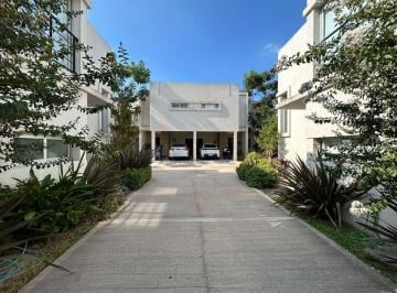 Casa · 117m² · 4 Ambientes · 1 Cochera · Venta Casa 4 Amb. Jardín y Cochera - Ituzaingo