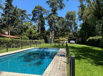 Terreno · 98m² · Lote en Venta en Parque Leloir 1054 m. con Pileta, Quincho, Luz y Gas
