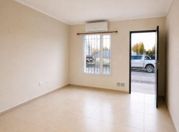 Departamento · 49m² · 3 Ambientes · 1 Cochera · Remax Virtus Vende Departamento con Patio – 2 Dorm