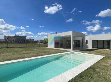 Casa · 163m² · 4 Ambientes · 2 Cocheras · Casa en Venta en San Sebastian - Area 8, San Sebastian, Escobar