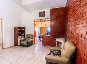PH · 56m² · 4 Ambientes · Venta PH 6 Ambientes V. Lugano con Patio y Terraza