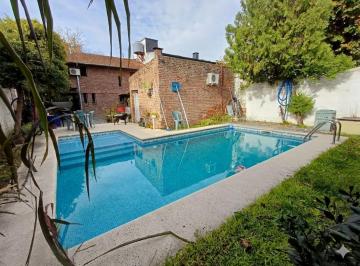 Casa · 198m² · 5 Ambientes · 2 Cocheras · Casa en Venta - Lomas La Merced - Beccar - 4 Dorm. - Jardín - Quincho - Pileta