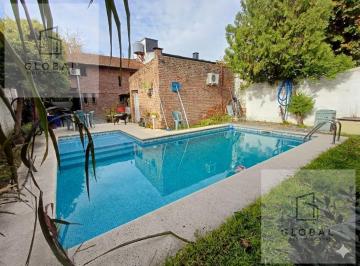 Casa · 198m² · 5 Ambientes · 2 Cocheras · Casa en Venta - Lomas La Merced - Beccar - 4 Dorm. - Jardín - Quincho - Pileta
