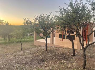 Casa · 120m² · 4 Ambientes · 1 Cochera · Casa en Traslasierra