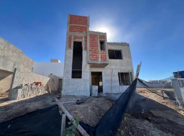 Casa de 4 ambientes, Córdoba · Docta - Inversión en Pozo - Venta Dúplex 3 Dorm 3 Baños