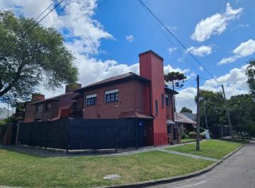 Casa de 5 ambientes, Mar del Plata · Venta Chalet con Pileta