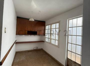 PH · 60m² · 4 Ambientes · PH en Venta - Departamento de 2 Dorm. con Patio – Calle 4 y 65, La Plata