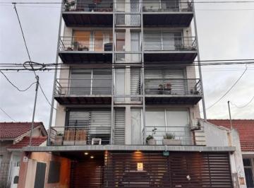 Departamento · 65m² · 3 Ambientes · 1 Cochera · San Lorenzo 2434 - Impecable Dep. Tres Ambientes con Cochera