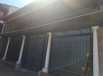 Local comercial de 5 ambientes, Berazategui · Venta en Block Inmueble Comercial en Esquina, 2 Locales y 2 Galpones con Vivienda Al Fondo en Beraza