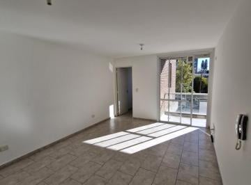 Departamento · 40m² · 3 Ambientes · 1 Cochera · Alquiler de Departamento de 1 Dormitorio en Alta Córdoba con Balcón y Cochera
