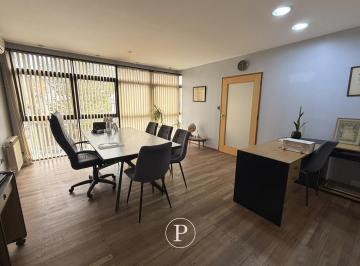 Oficina comercial · 240m² · 8 Ambientes · Venta Oficina 2 Plantas en Macrocentro