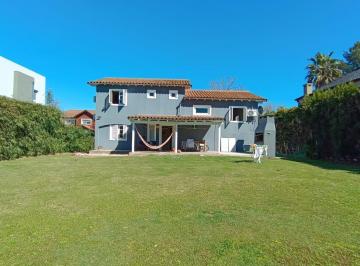 Casa · 200m² · 5 Ambientes · 2 Cocheras · Hermosa Casa en Maschwitz Privado 3 Dorm. C Depcia