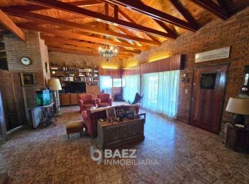 Casa de 7 ambientes, Villa Rumipal · En Venta Casa de 7 Ambientes, Frente Al Lago – Villa Rumipal, Córdoba
