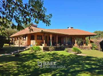 Casa de 7 ambientes, Villa Rumipal · Residencia Exclusiva de Categoría Frente Al Lago – Villa Rumipal, Valle de Calamuchita