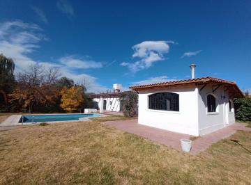Casa · 180m² · 6 Ambientes · 1 Cochera · Alquiler Casa Vistalba Chacras de Coria