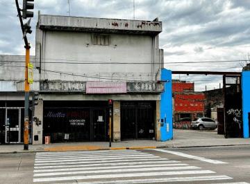 Local comercial · 300m² · 4 Cocheras · Venta Local y Deposito 532 m Financiacion