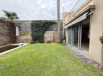 Casa · 180m² · 3 Ambientes · 1 Cochera · Casa en Alquiler Quilmes Centro