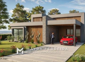Casa · 132m² · 4 Ambientes · 2 Cocheras · Casa en Venta en Canning Chico