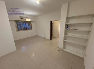 Departamento · 60m² · 3 Ambientes · 3 Amb Al Frente con Patio Cubierto/ Dormitorio