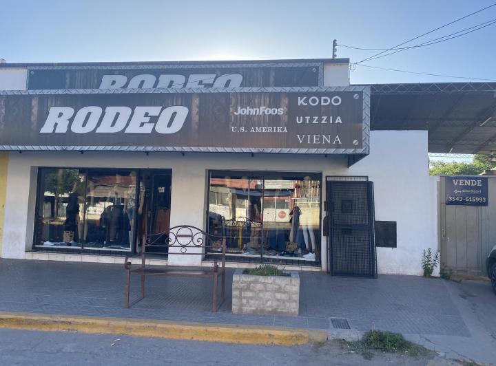 Local comercial · 450m² · 10 Ambientes