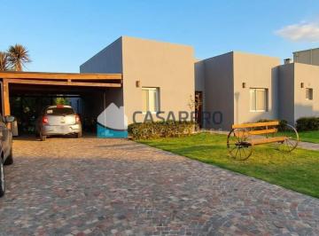 Casa · 145m² · 5 Ambientes · 2 Cocheras · Casa en Venta en San Francisco, Villanueva, Tigre