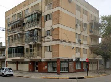 Departamento · 70m² · 4 Ambientes · 1 Cochera · Departamento Dos Dorm. con Cochera