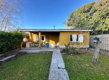 PH · 141m² · 8 Ambientes · 1 Cochera · Casa Principal y 3 Departamentos en Venta