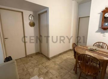 PH · 57m² · 3 Ambientes · Venta – PH 3 Ambientes en Planta Alta | Primer Piso por Escalera | Caseros - Acepta Permuta