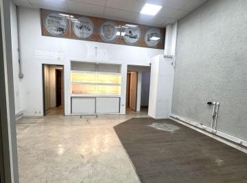 Local comercial de 6 ambientes, Córdoba · Alquiler Local 100 m² con Vidriera - 5 Privados/oficinas - Barrio Alberdi