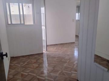 Departamento de 2 ambientes, Flores · Depto. 2 Amb. 36 m. - Flores - Muy Luminoso con Doble Balcón.
