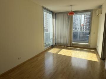 Departamento · 43m² · 2 Ambientes · Muy Luminoso con Balcón - Baño y Toilette