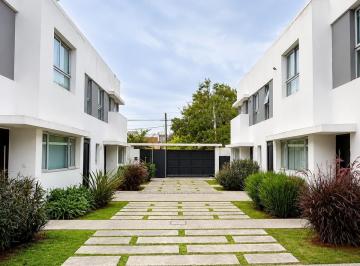 PH · 75m² · 3 Ambientes · 1 Cochera · Duplex PH en Venta en La Plata Gonnet.