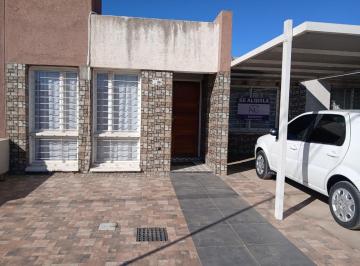 Casa · 57m² · 5 Ambientes · 1 Cochera · Casa en Universitario de Horizonte 2