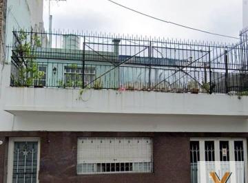 Casa · 166m² · 5 Ambientes · Casa en Alquiler - 4 Dorm. 3 Baños - Paternal