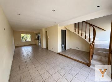 Departamento · 70m² · 3 Ambientes · Departamento en Alquiler - 2 Dorm. 2 Baños - City Bell