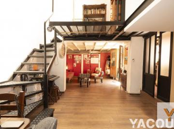 PH · 90m² · 3 Ambientes · PH en Venta - 2 Dorm. 2 Baños - 140 m² - Caballito