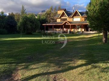 Casa · 152m² · 4 Ambientes · 2 Cocheras · Venta Casa de Cuatro Ambientes en Villa Lago Meliquina